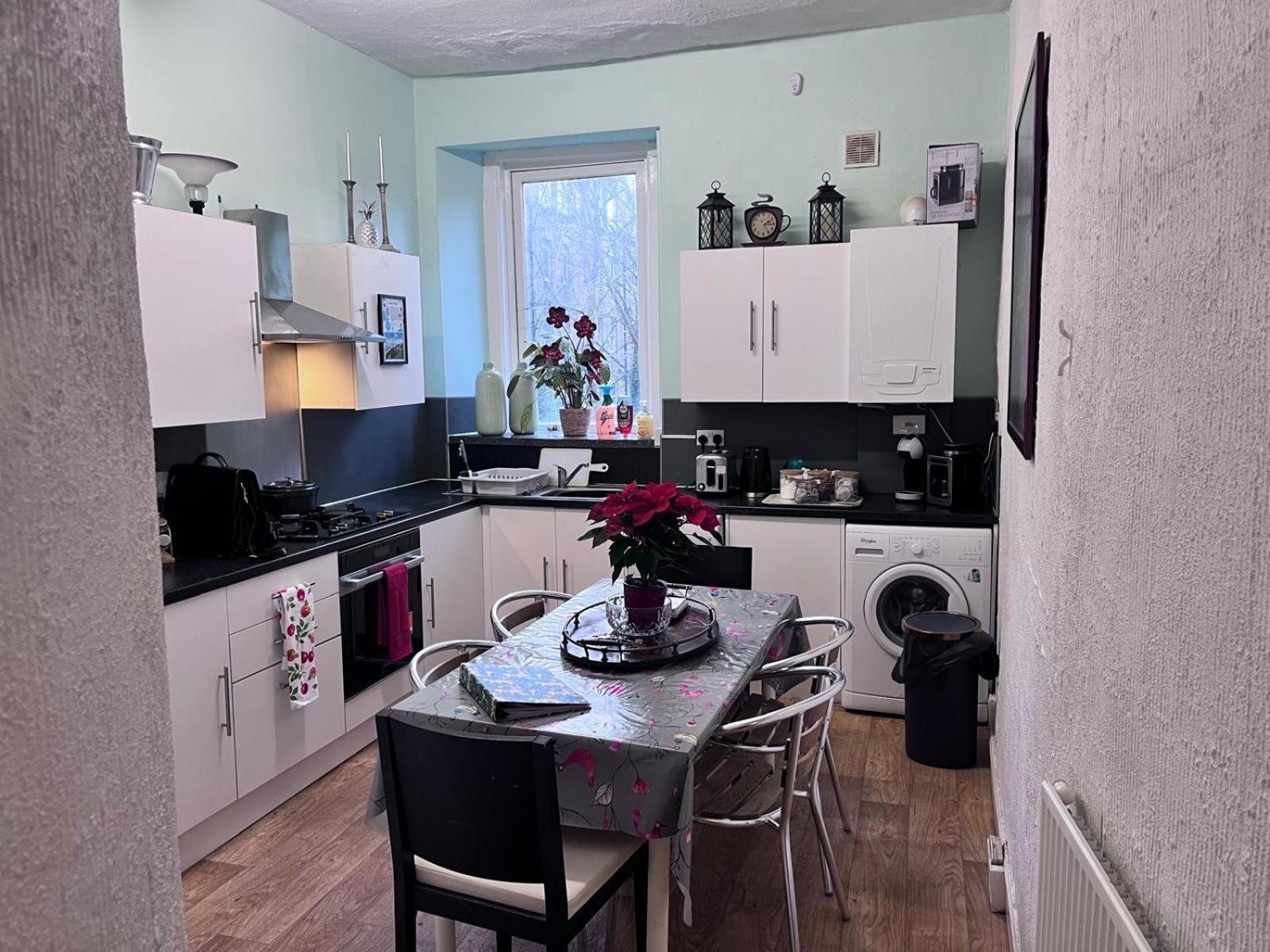 Spacious And Appartement